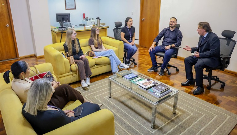 Câmara cede estagiárias à Defensoria para atendimento a mulheres 