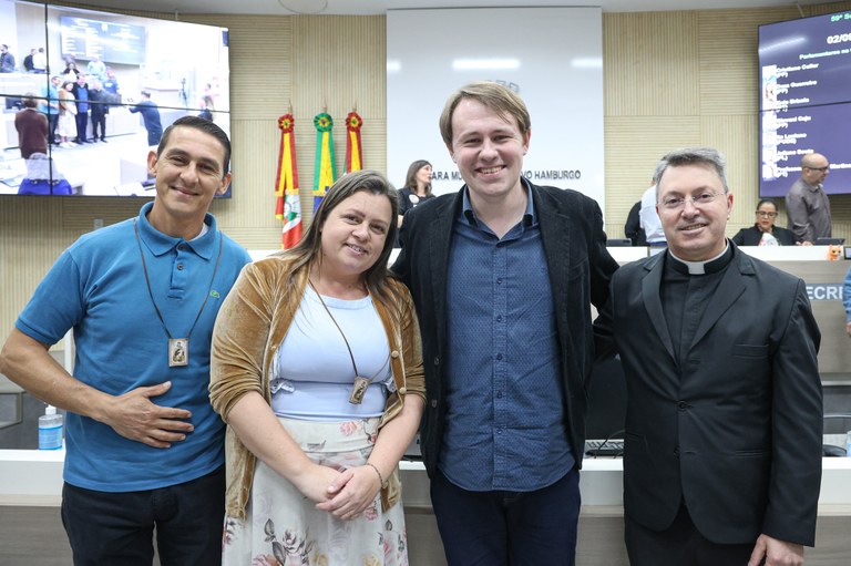 Estrada de Lomba Grande deve ser batizada em homenagem ao bispo Dom Zeno