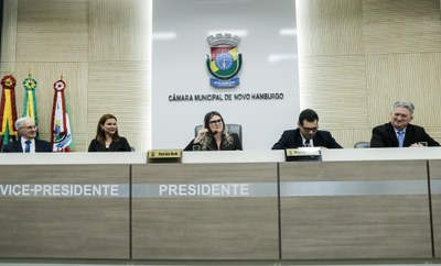 mesa diretora homenageados
