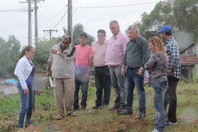 Nor e Brizola na vila Getúlio Vargas
