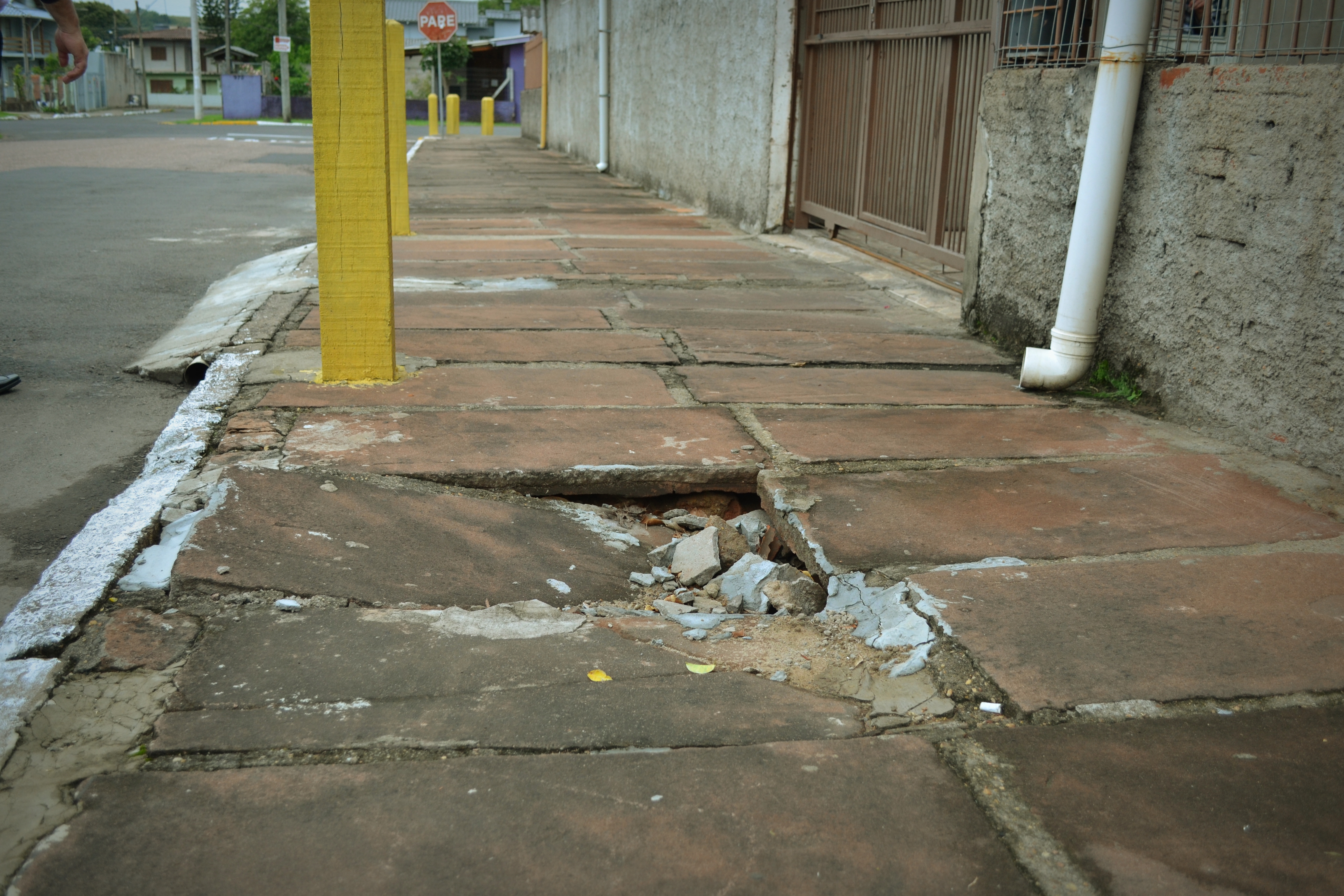 VEREADOR NOR BOENO ENCAMINHA DUAS DEMANDAS DA RUA LONDRES EM CANUDOS