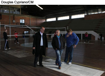 02/09/2011 - Comissão quer investimentos para ginásio do Rincão 