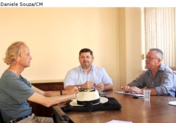 07/07/2010 - Arborização é tema de reunião com Movimento Roessler