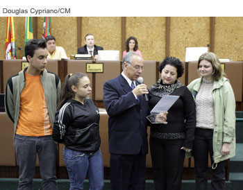 17/05/2011 - EMEF Pres. Getúlio Vargas homenageada por seus 50 anos