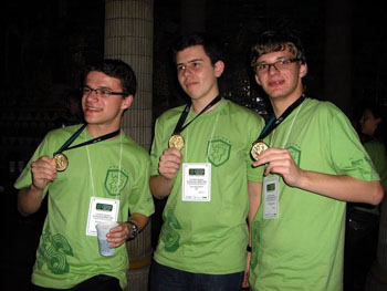 28/06/2011 - Alunos de NH são ouro na Olimpíada de Matemática