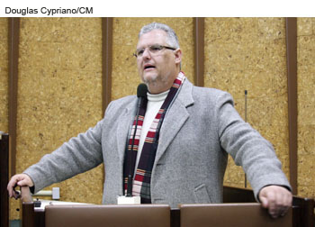 28/06/2011 - Táxis para cadeirantes são necessidade em NH