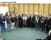 28/07/2011 - CLJ é homenageado na sessão desta quinta-feira 