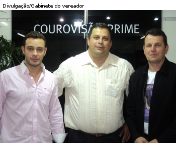 30/09/2011 - Frente Calçadista presente na Courovisão 2011