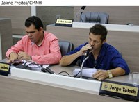 Adiada votação de projeto que acrescenta ensino médio completo aos requisitos para o cargo de assessor parlamentar