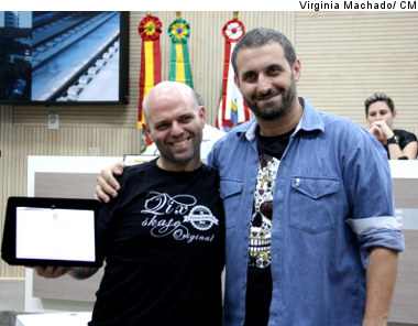 Alexandre Tonel é homenageado por seus 30 anos de dedicação ao skate