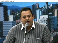 Antonio Lucas pede pintura das faixas de pedestres da avenida Victor Hugo Kuntz