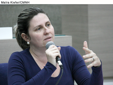 Aprovada gratuidade em ônibus a policiais sem farda