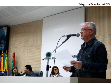 Aprovada proposta que dá o nome de Peixinho Dourado a escola