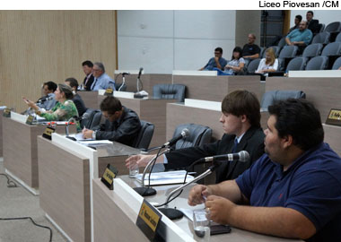 Aprovada redução das diárias para prefeito, secretários e demais servidores do Executivo