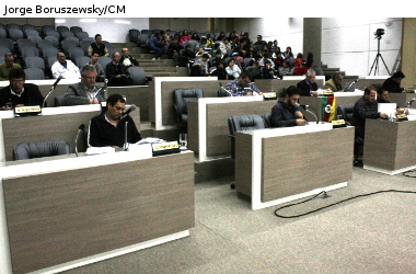 Aprovado projeto que isenta famílias atingidas por cheia de pagamentos de água