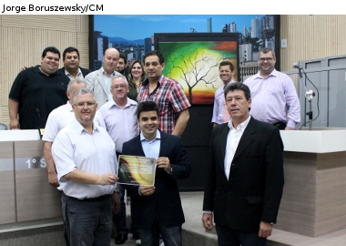 Artista plástico Claudio Cupertino é homenageado 