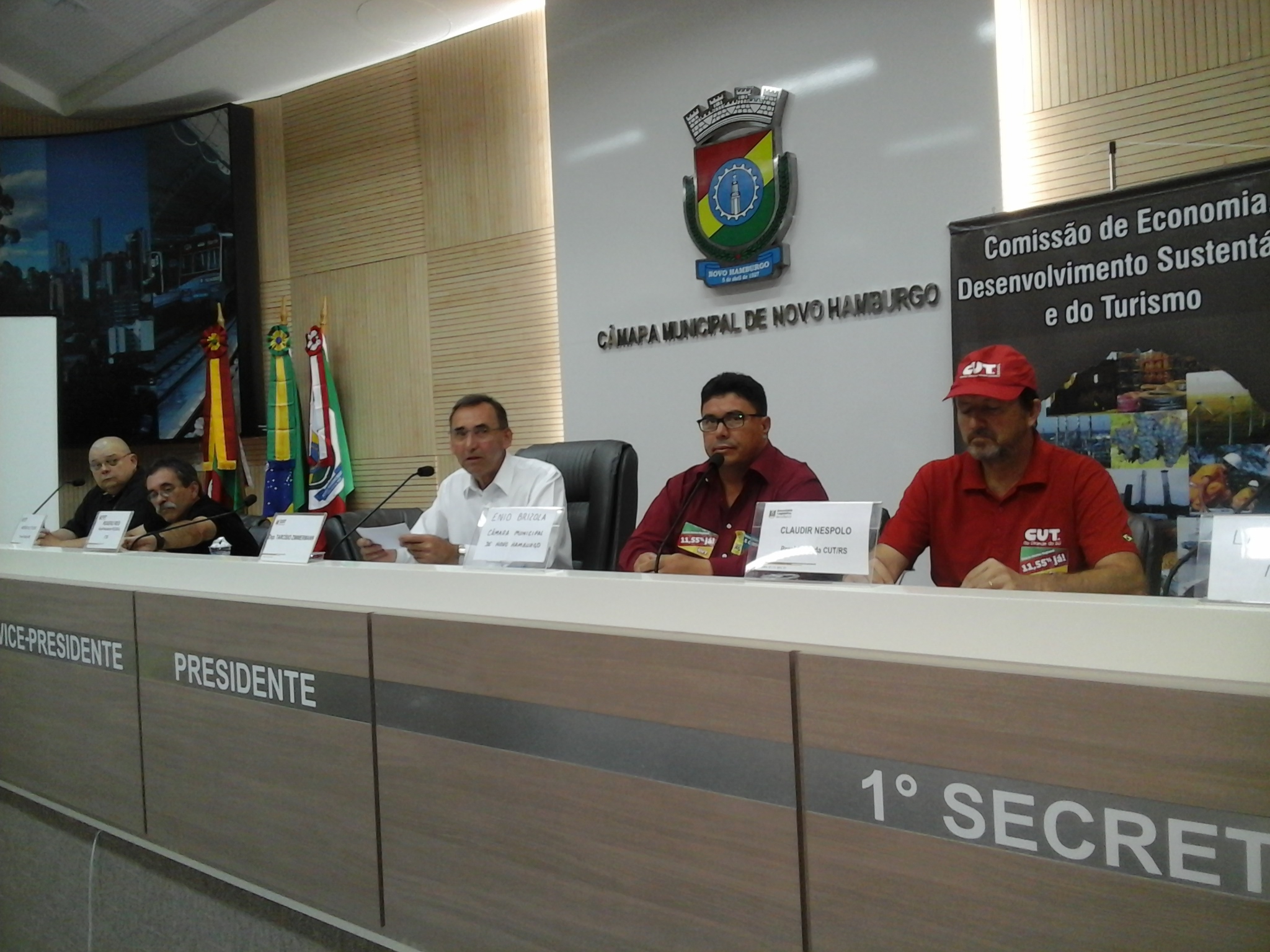 Gabinete: audiência pública tratou do reajuste do salário mínimo regional