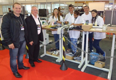 Betinho e Coller visitam o estande de Novo Hamburgo no Sicc