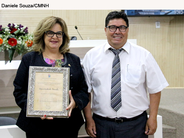 Câmara faz homenagem à Feevale pela conquista do curso de Medicina