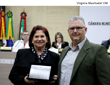 CFC Valderez é homenageado por 45 anos de atividades