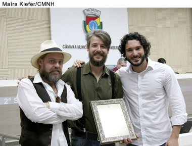 Cia Circo de Bolso é homenageada por cinco anos de atividades