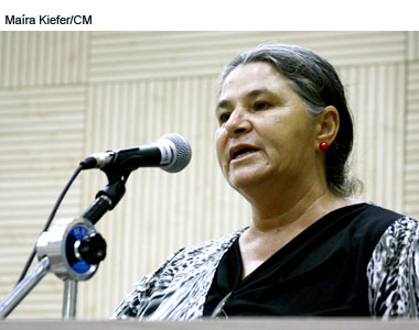 - Cidadã protesta contra nova eleição