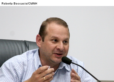 Coller indica necessidade de faixa de segurança e sinaleira de pedestres para a rua Rincão