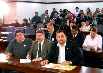 05/05/2010  - Combate ao crack leva Lucas e Ito à Assembléia 