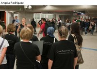 Coral Amigos da Câmara leva música para o trem 