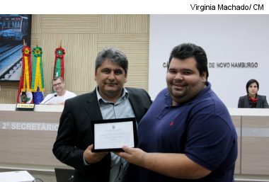 Divisinos é homenageada por 25 anos