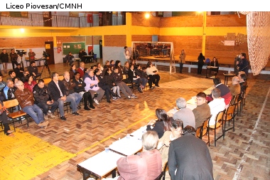 Educação e saúde são temas destacados em sessão comunitária