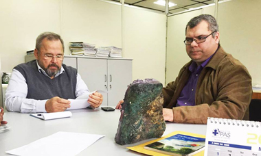 Gabinete: Enfermeiro Vilmar cobra do Estado repasse de recursos para saúde