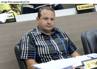 Escola da Vila Kroeff deve se chamar Leonel de Moura Brizola