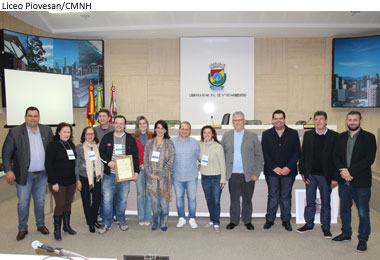 Escola Osvaldo Aranha é homenageada por seus 40 anos