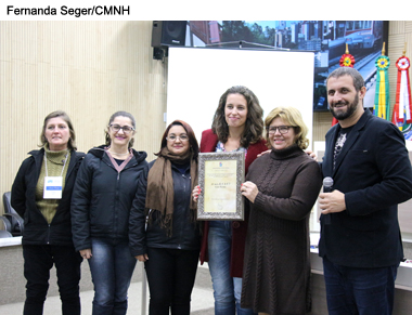 Escola Vovô Werno é homenageada por seus 20 anos de atividades