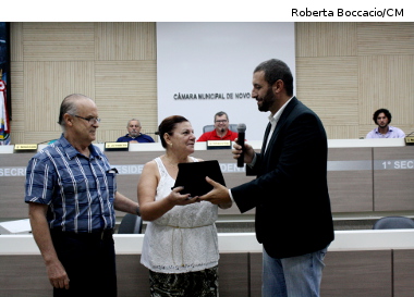 Fruteira Pinheiro é homenageada por seus 48 anos