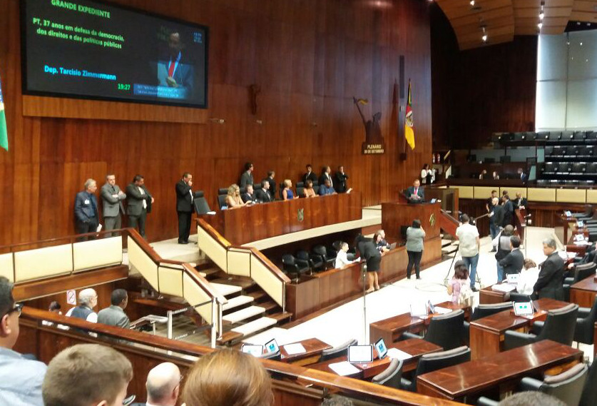 Gabinete: Brizola participa de Grande Expediente na Assembleia Legislativa