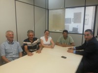 Gabinete: Patrícia busca asfaltamento de rua no bairro São Jorge