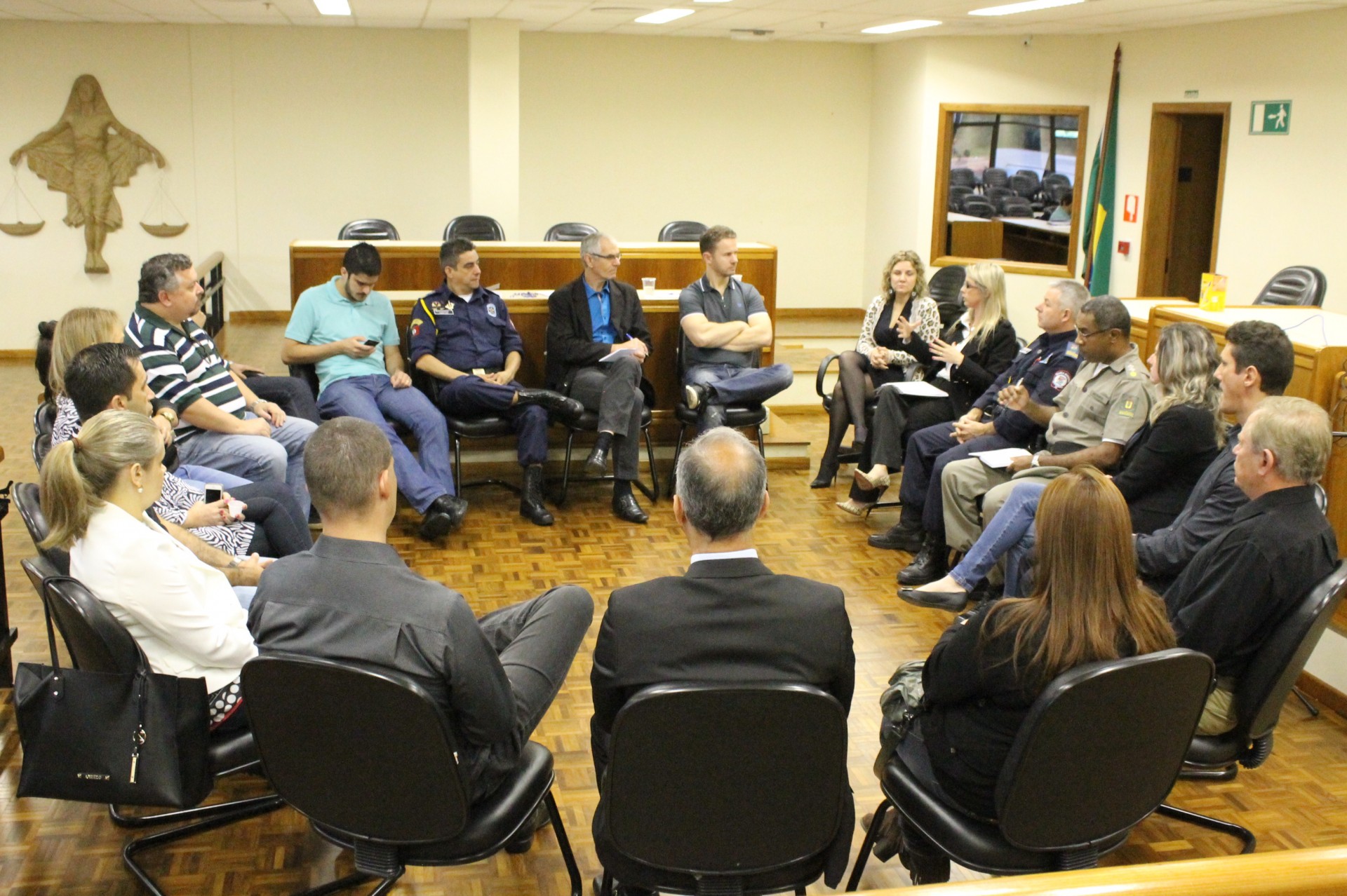 Gabinete: Patrícia participa de reunião do Movimento #PAZ