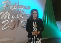 Gabinete: Vereadora Patrícia Beck conquista o Prêmio Mulher 2013