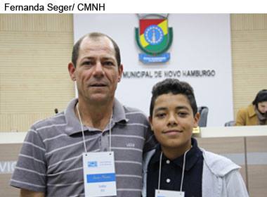 Jovem que evita incêndio é homenageado por meio de requerimento