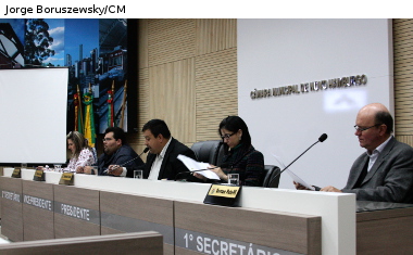 Lei de Diretrizes Orçamentárias é aprovada em primeiro turno