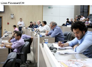 Mais de 5 mil matérias tramitaram na Câmara em 2014 