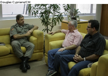 - Novo comandante do 3º BPM faz visita à Câmara