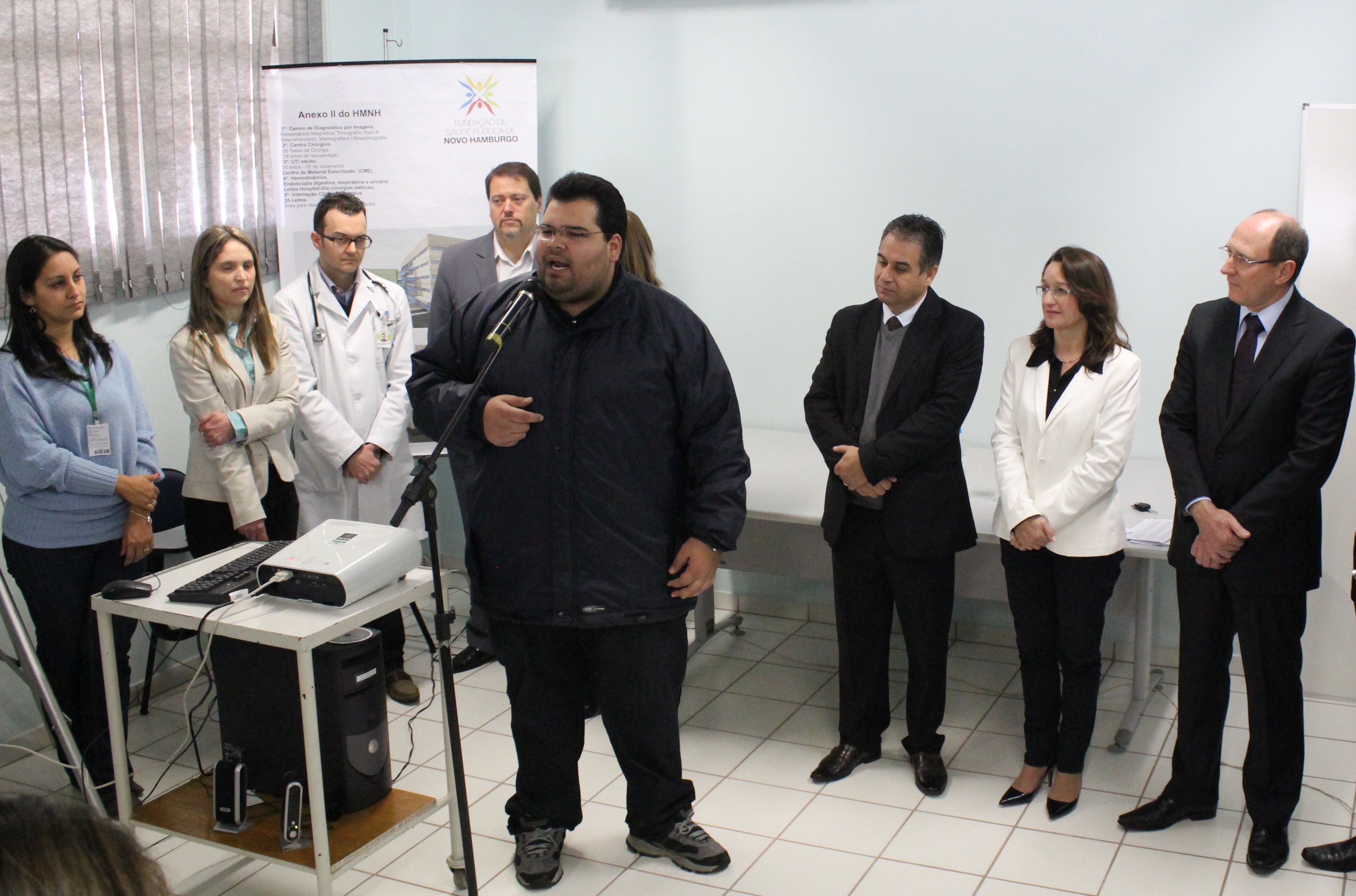 Parlamentares participam da inauguração da nova UTI do Hospital Municipal