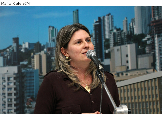 Patrícia reivindica melhorias para o trânsito na cidade