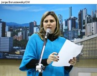 Patrícia solicita higienização dos ventiladores e condicionadores de ar das unidades municipais 