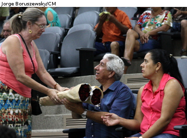 Peteffi busca regularização do comércio ambulante de flores