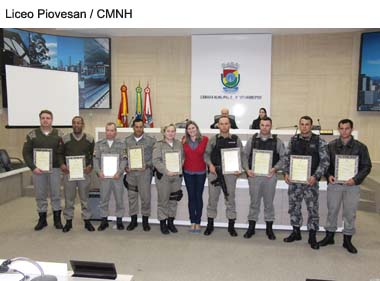 Policiais militares são homenageados por ação em Lomba Grande