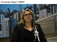 Por meio de tribuna popular, cidadã relata agravamento de problema com canalização de esgoto